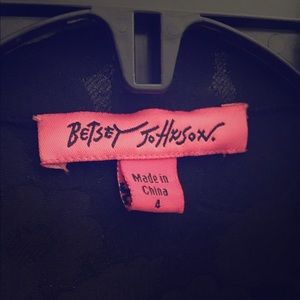 BLACK BETSEY JOHNSON TRENCH COAT LIKE NEW SIZE 4